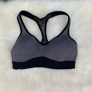Lululemon sport bra size 4